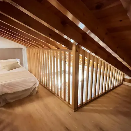 Y El Retiro Del Oso Landsted Verdena