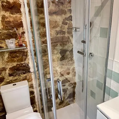 Y El Retiro Del Oso Landsted